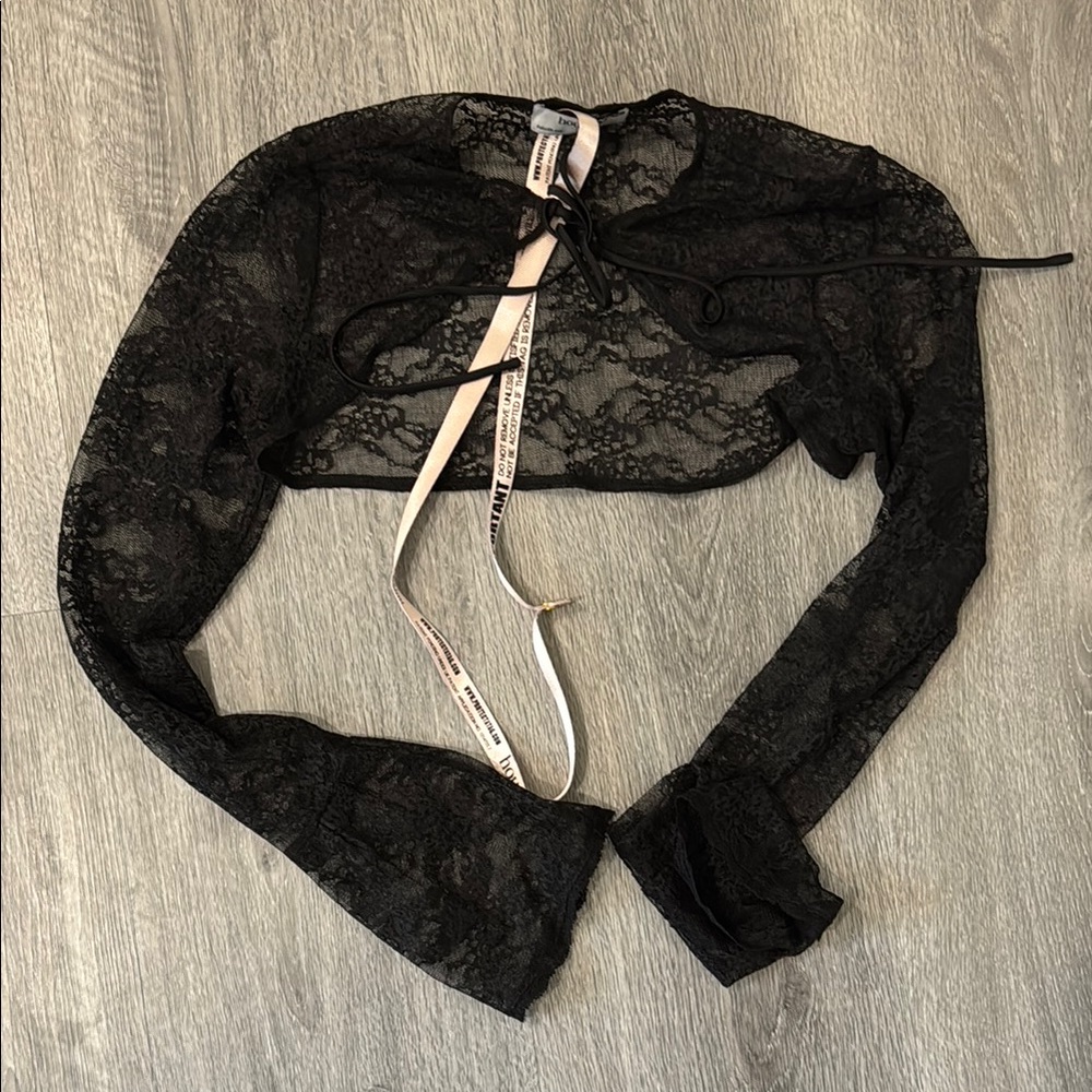 House of CB Black and White Crop Blouse
